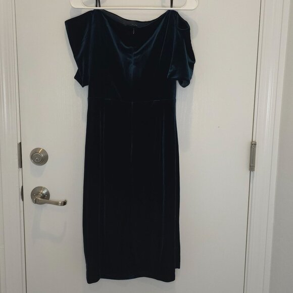 Vince Camuto Off-The-Shoulder Green Velvet Cocktail Dress Size 14 Elegant Evenin - Picture 10 of 16